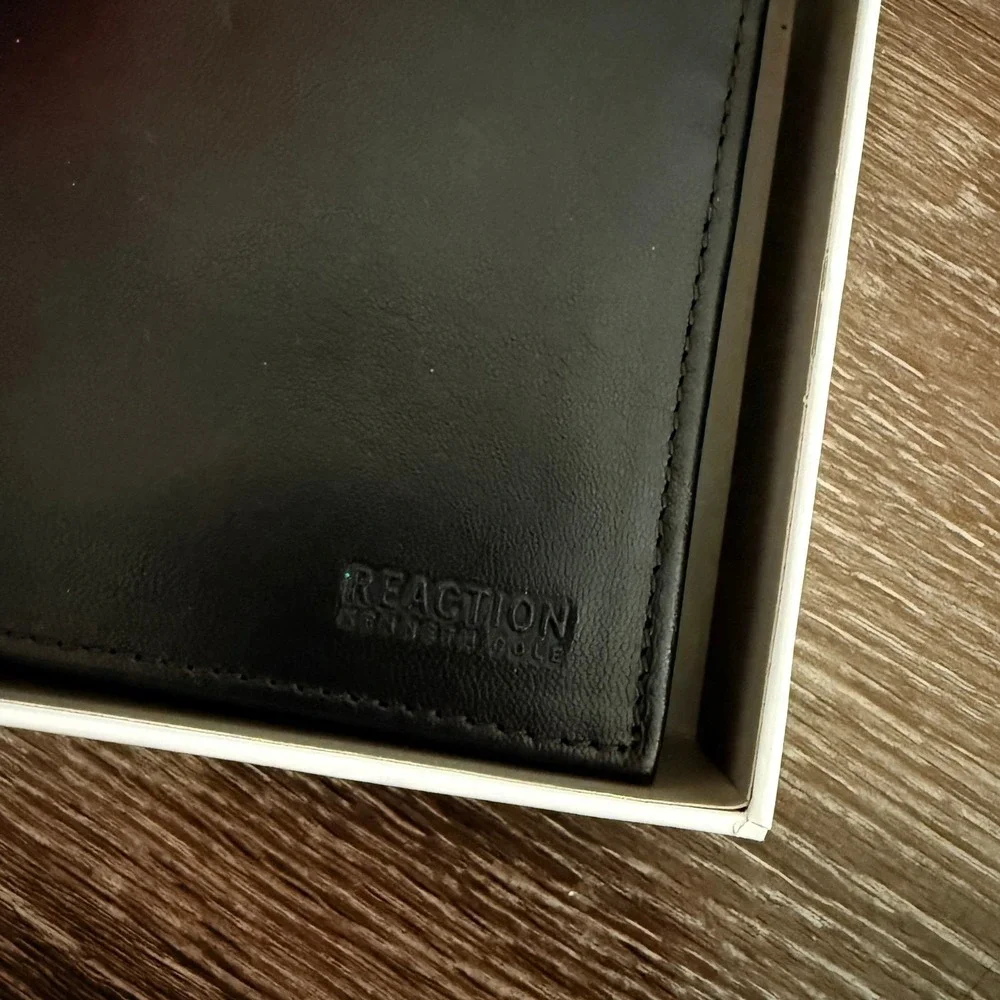 Kenneth Cole Reaction measurements logo